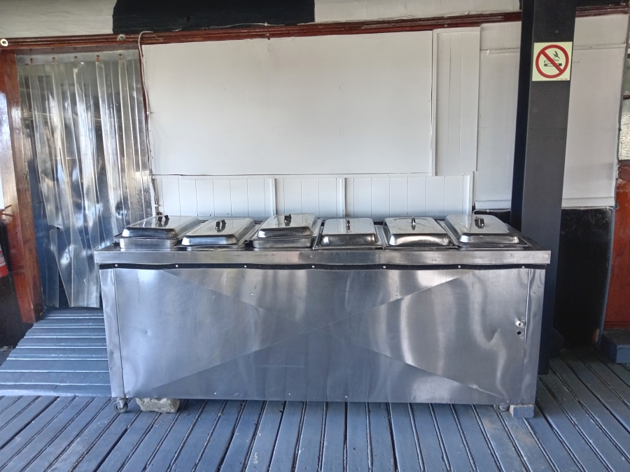 To Let Commercial Property for Rent in Kraaibosch Western Cape